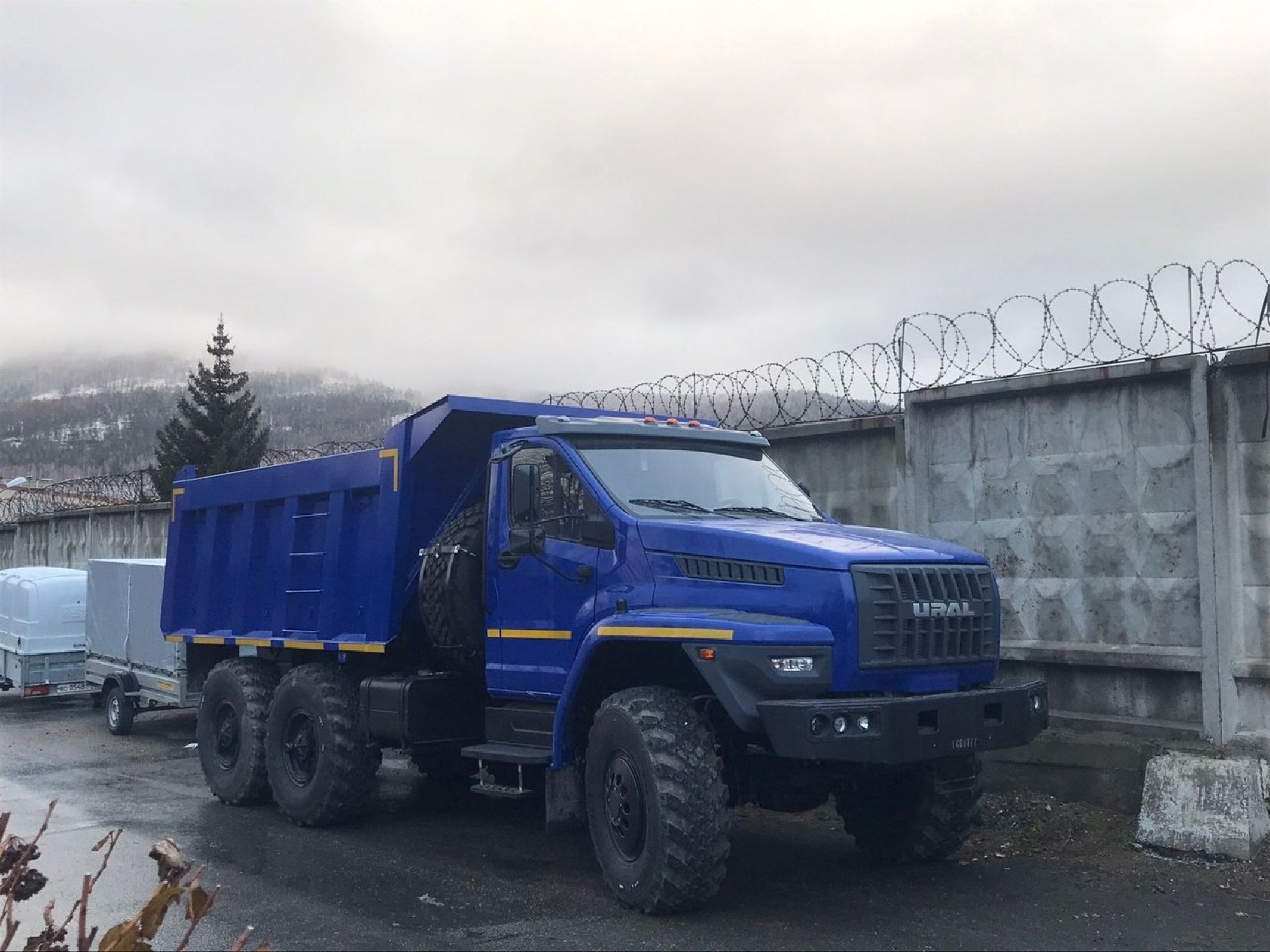 Самосвал Урал 55571-5121-72Е5Ф21 задний  борт Next