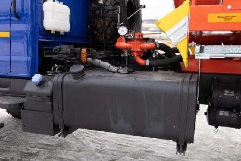 МВ-10 КО Урал Next 4320-6951-72, ревизионный люк, подогрев сливного крана